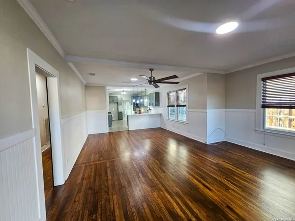 $344,900 | 624 South Austin Street, Seguin, TX 78155