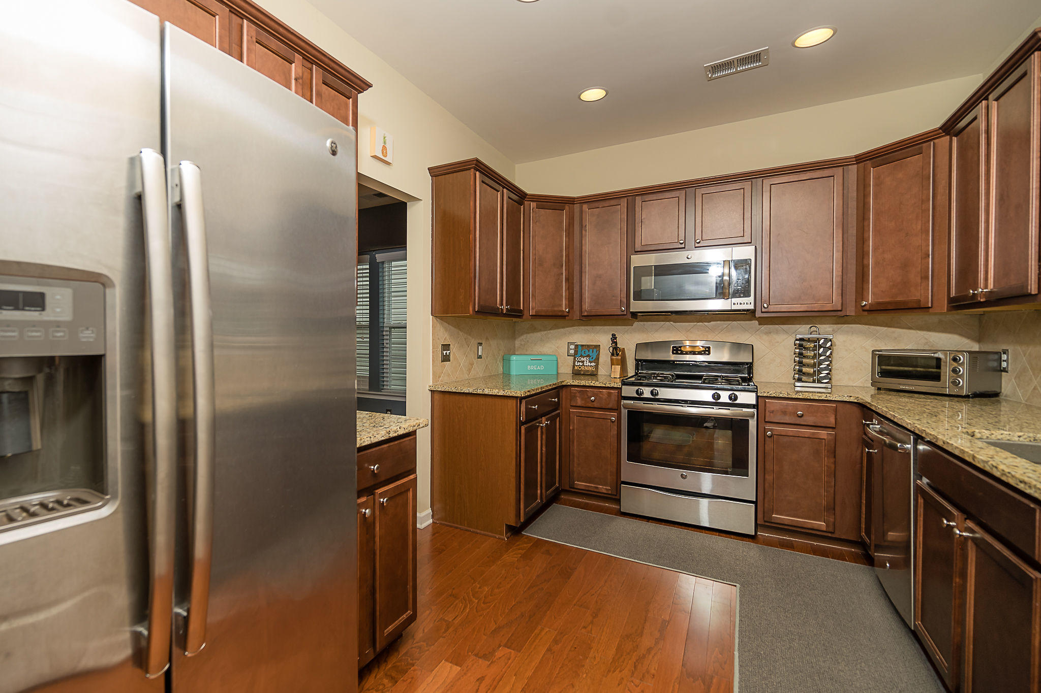 324 Beautyberry Road Summerville, SC 29486 - Photo 11 of 57 Kitchen