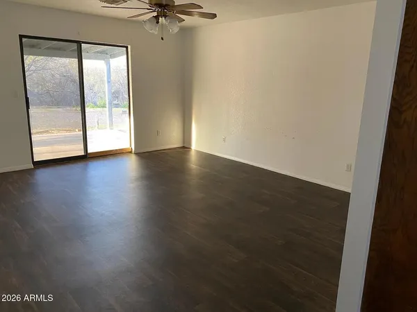 $2,250 | 450 North 335th Avenue, Wickenburg, AZ 85390