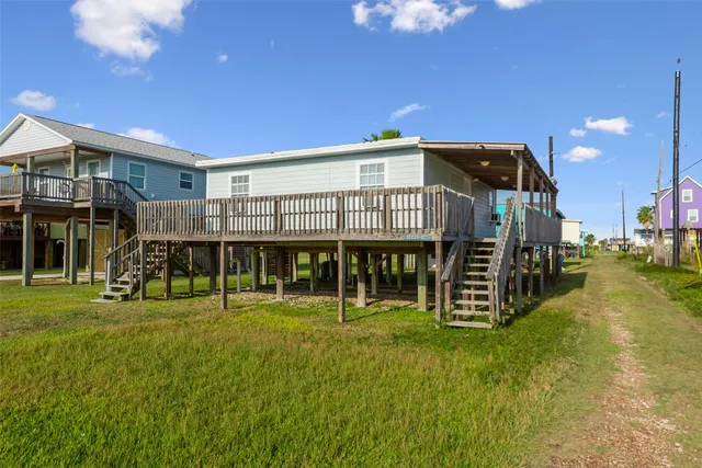 $225,000 | 514 Texas Street, Surfside Beach, TX 77541
