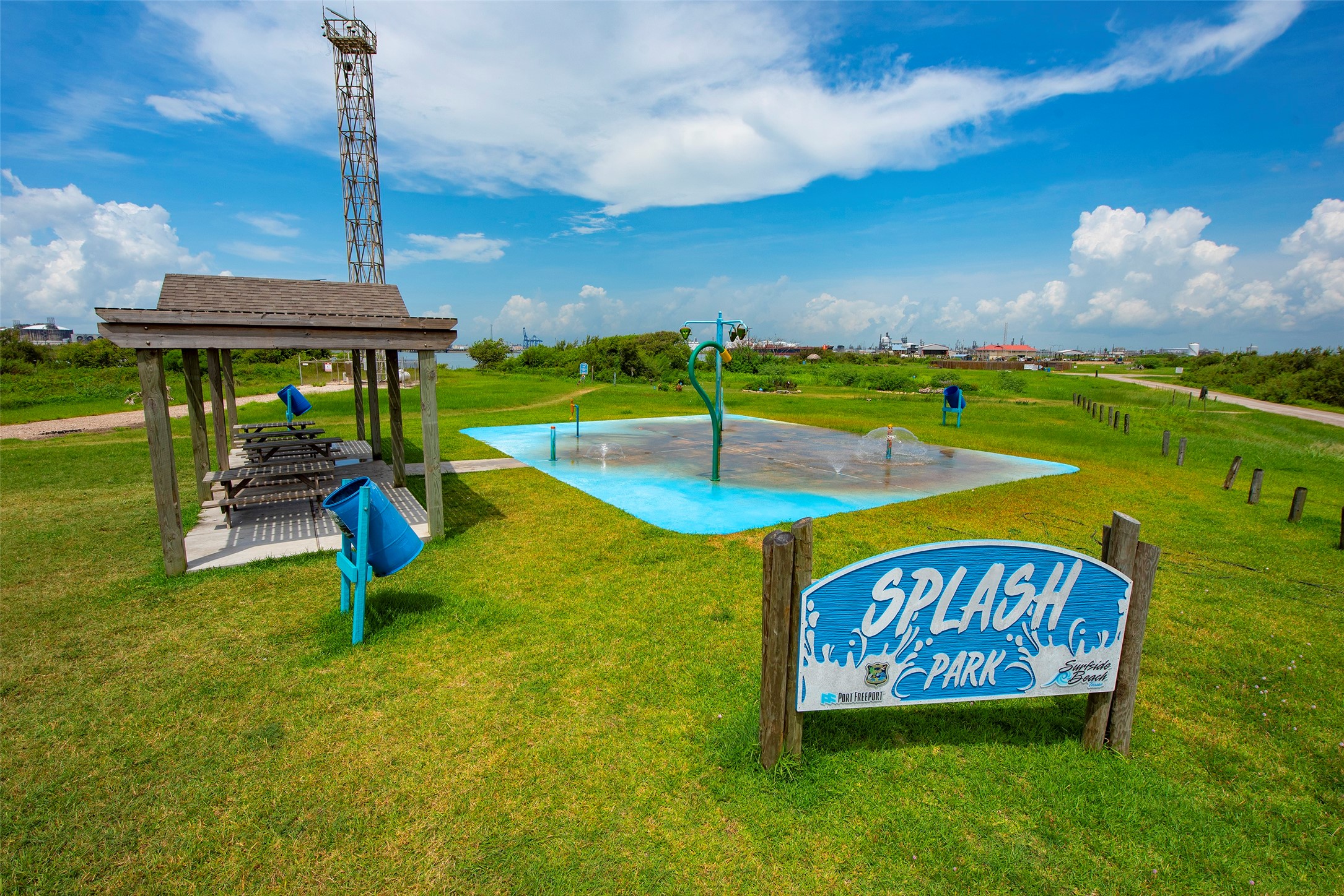 514 Texas Street Surfside Beach, TX 77541 - Photo 30 of 42