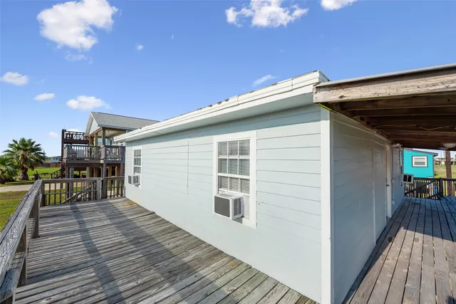 $225,000 | 514 Texas Street, Surfside Beach, TX 77541