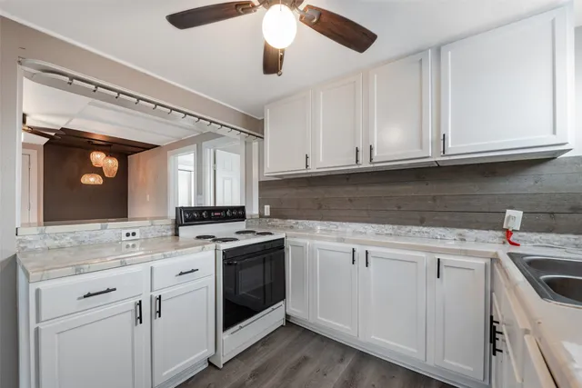 $225,000 | 514 Texas Street, Surfside Beach, TX 77541