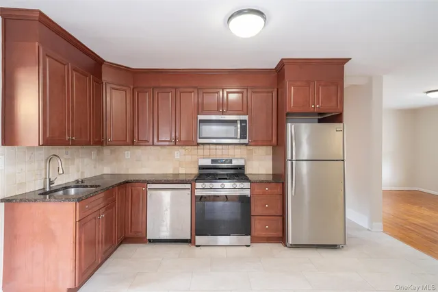 $875,000 | 45 Chestnut Street, Tuckahoe, NY 10707