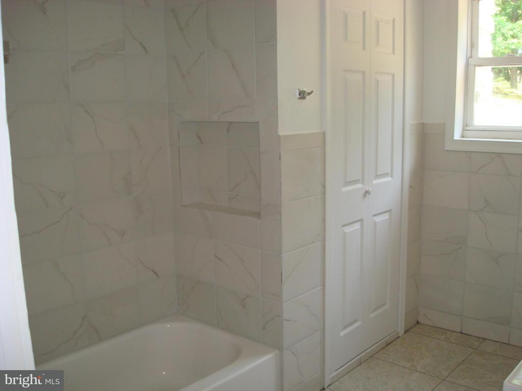 638 Bean Hill Road Lancaster, PA 17603 - Photo 9 of 16 Gallery Image 9