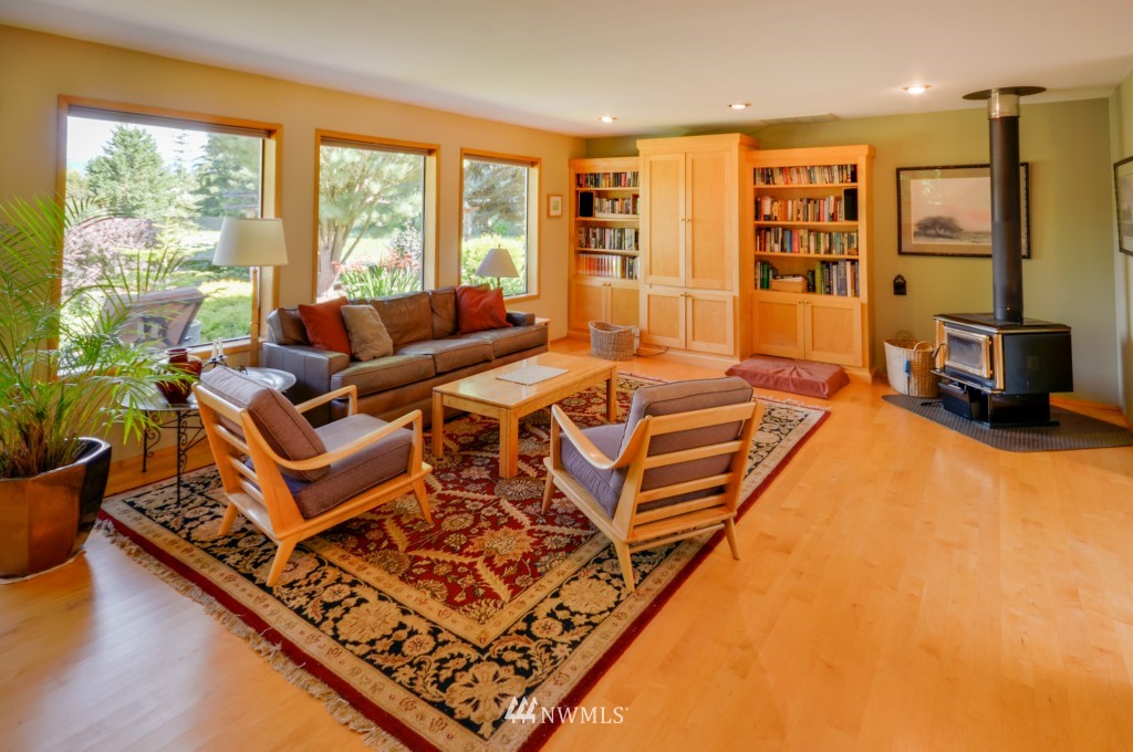 1445 East Smith Road Bellingham, WA 98226 - Photo 1 of 21