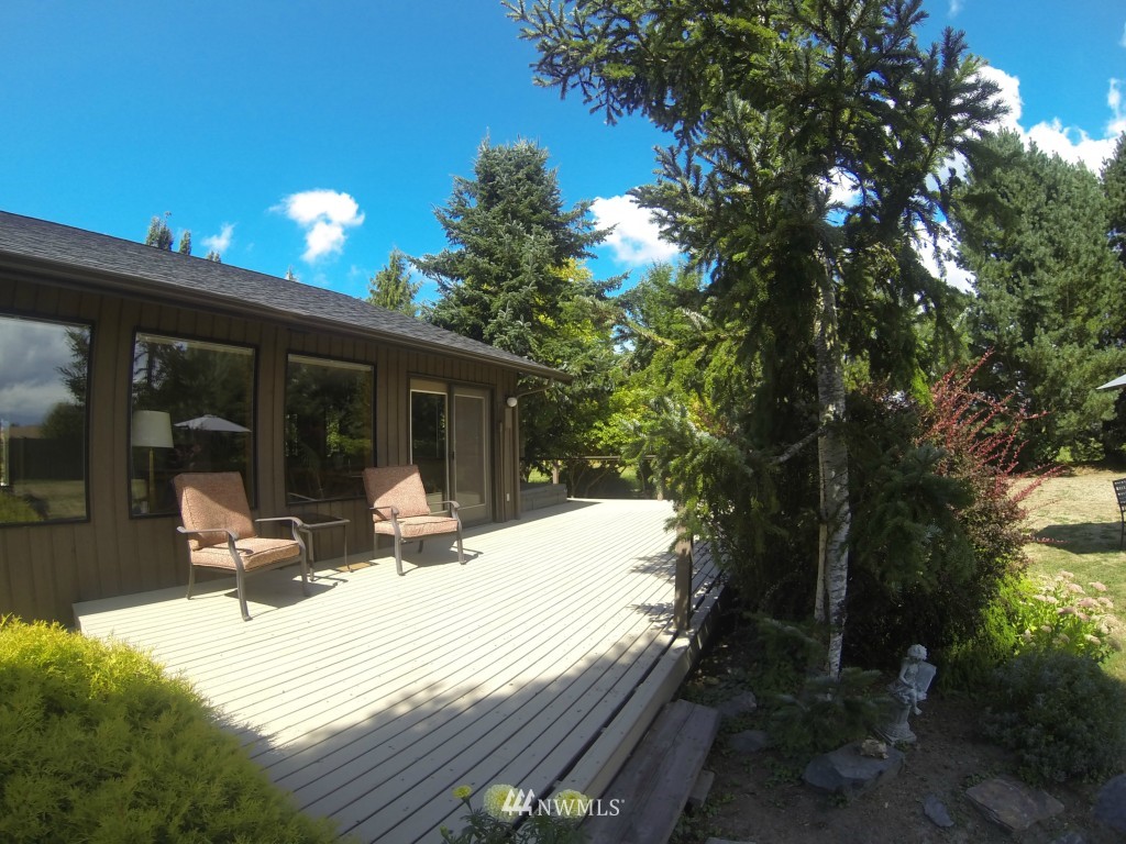 1445 East Smith Road Bellingham, WA 98226 - Photo 4 of 21