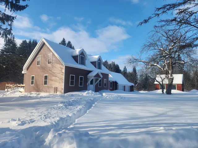 $425,000 | 79 Lund Lane, Granby, VT 05840