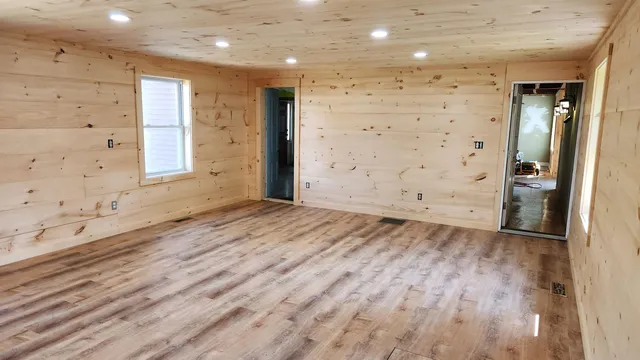 $425,000 | 79 Lund Lane, Granby, VT 05840