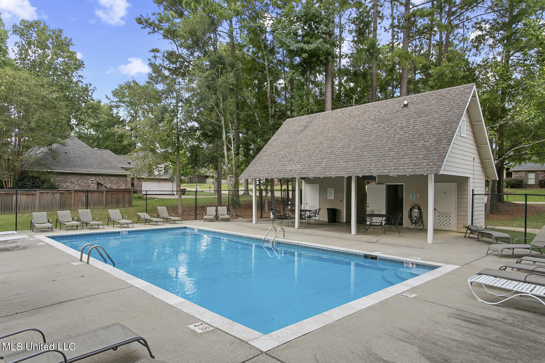117 Speers Valley Road Brandon, MS 39042 - Photo 31 of 32 Community Pool