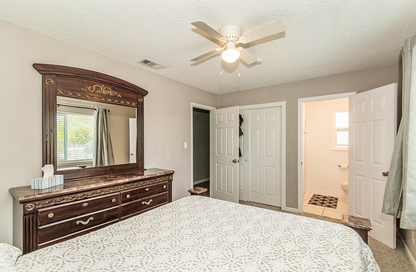 1122 Merced Street Madera, CA 93638 - Photo 12 of 31 Gallery Image 12