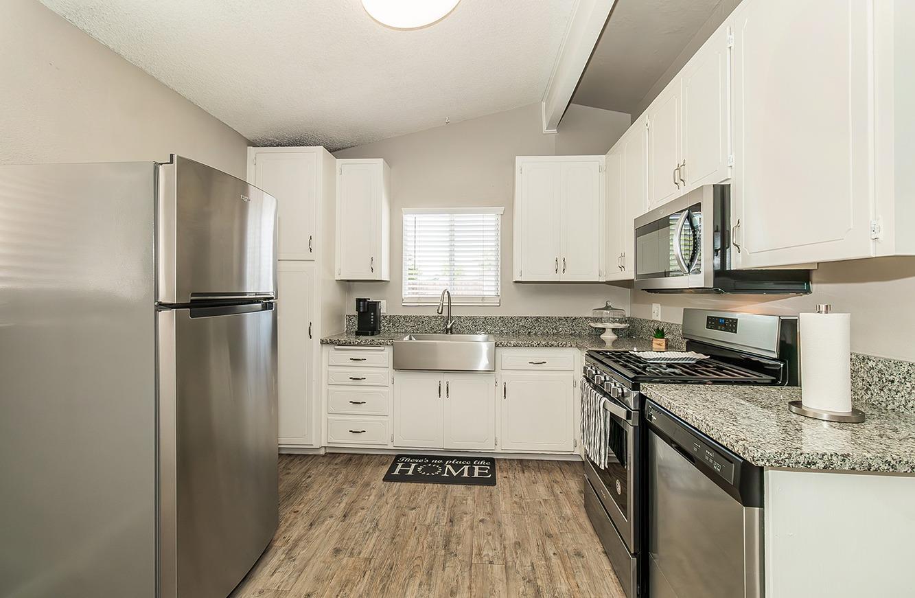 1122 Merced Street Madera, CA 93638 - Photo 9 of 31 Gallery Image 9