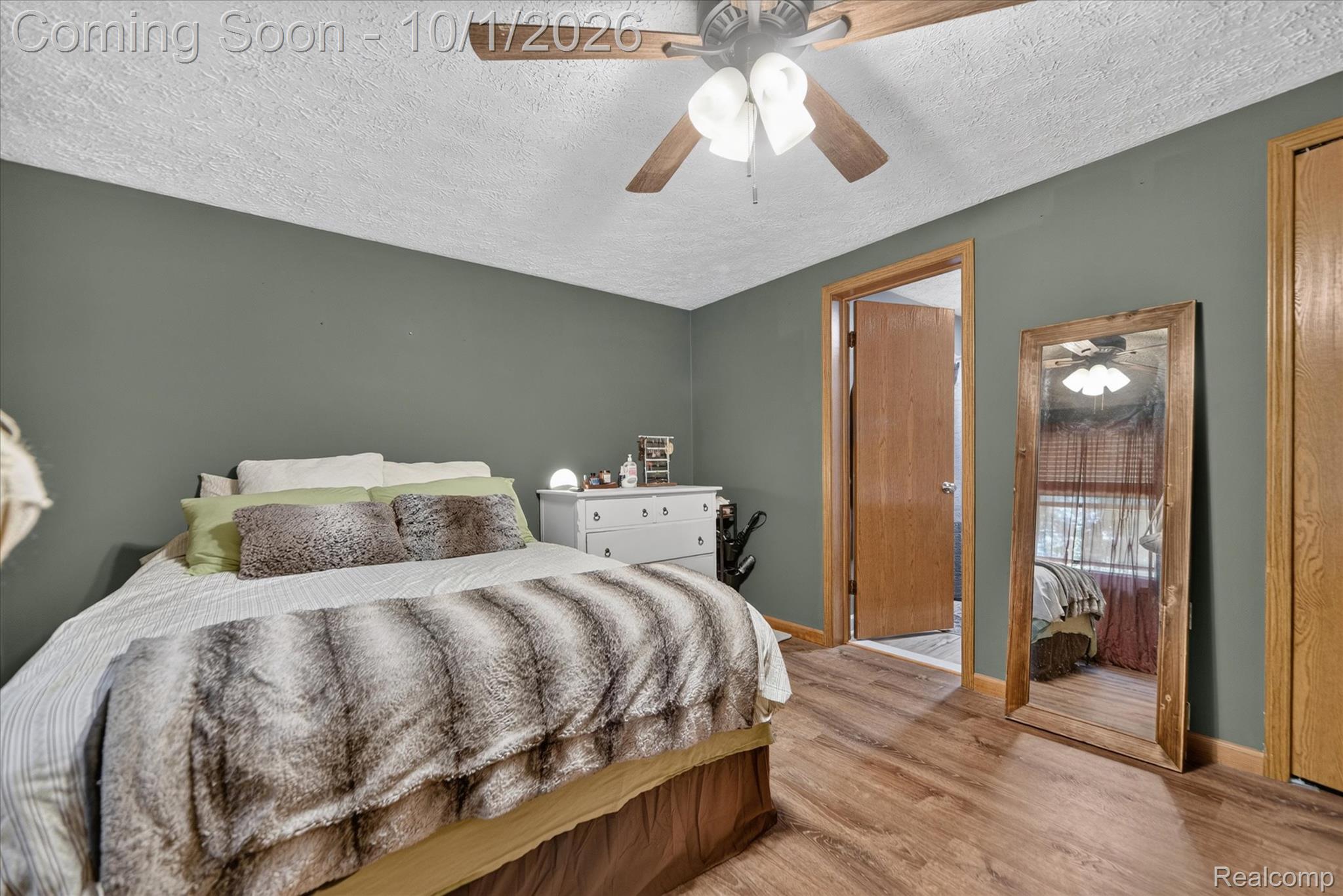 5212 North Fowlerville Road Fowlerville, MI 48836 - Photo 18 of 40 18-5212-N-Fowlerville-Rd-Fowlerville-WindowStill.jpg