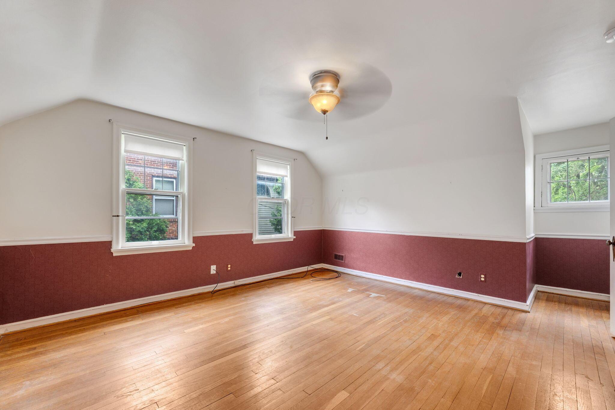 35 Brevoort Road Columbus, OH 43214 - Photo 25 of 48 Primary Bedroom