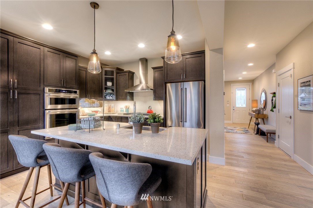 5748 Northeast 7th Court Renton, WA 98059 - Photo 2 of 18