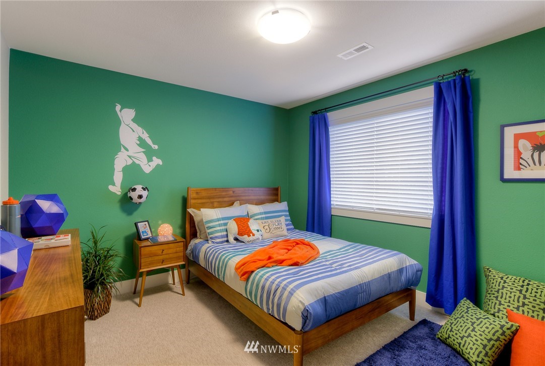 5748 Northeast 7th Court Renton, WA 98059 - Photo 13 of 18