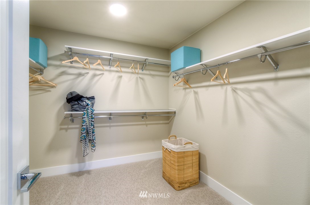 5748 Northeast 7th Court Renton, WA 98059 - Photo 17 of 18