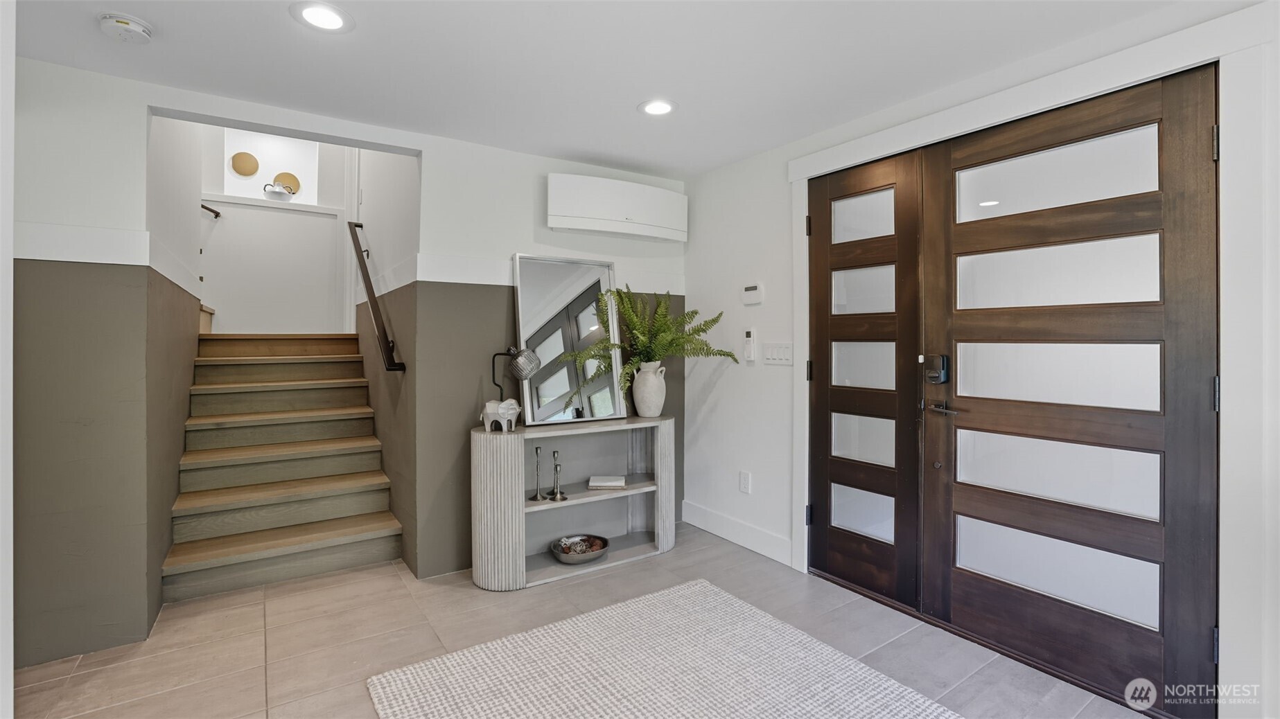 4527 West Raye Street Seattle, WA 98199 - Photo 9 of 39
