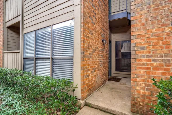 $1,000 | 9254 Forest Lane, Unit 107, Dallas, TX 75243