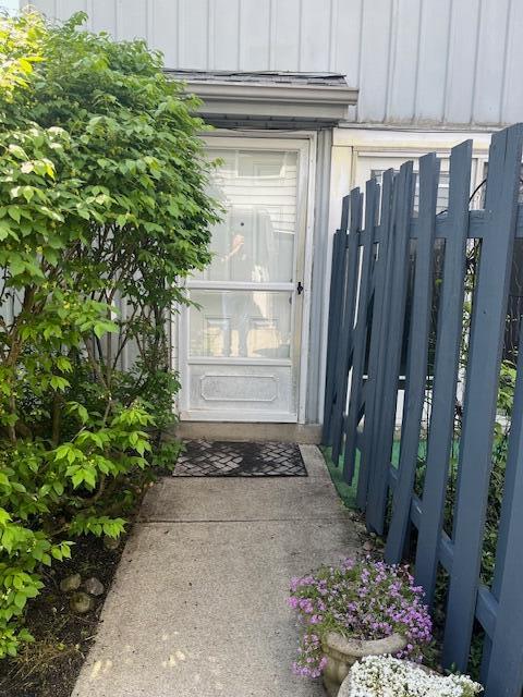 707 Cherry Hollow Road, Unit C Columbus, OH 43228 - Photo 15 of 21 Main entrance off the ground level.