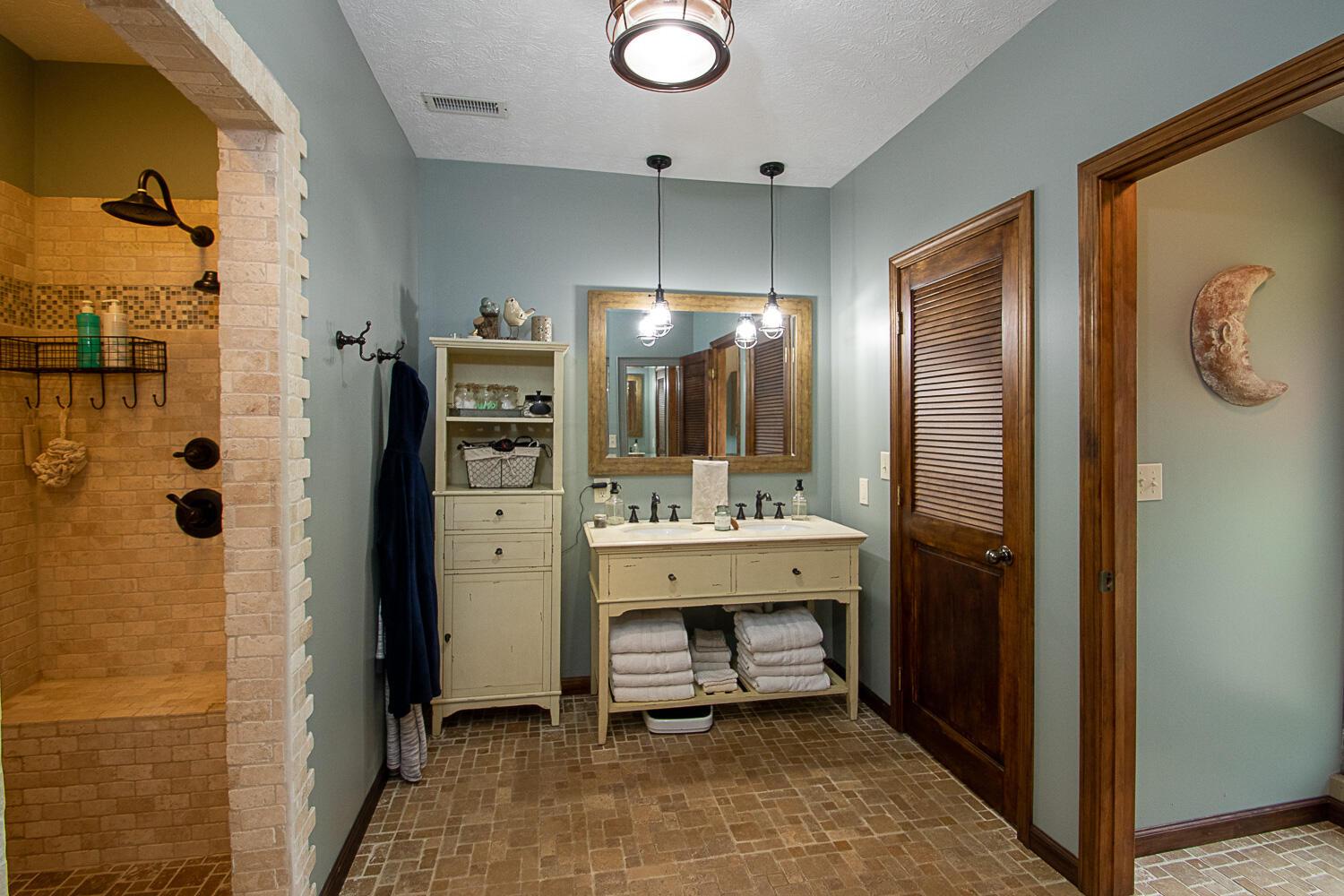 4740 Pickerington Road Carroll, OH 43112 - Photo 23 of 39 Gallery Image 23