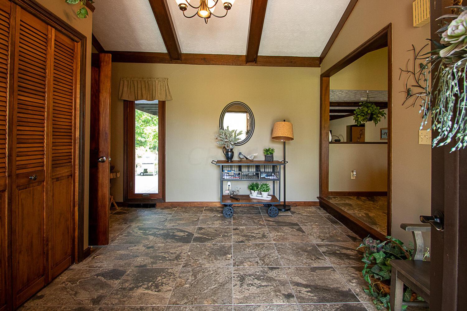 4740 Pickerington Road Carroll, OH 43112 - Photo 6 of 39 Gallery Image 6