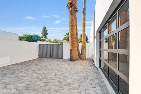 $2,200,000 | 5540 East Dahlia Drive, Scottsdale, AZ 85254