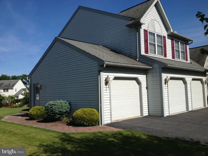 23 Virginia Avenue Sinking Spring, PA 19608 - Photo 2 of 24