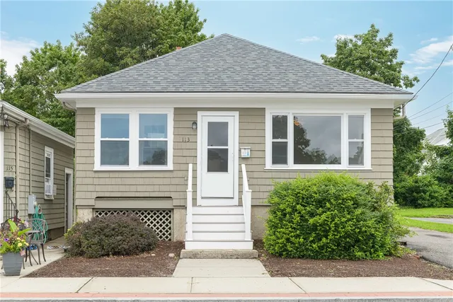 $2,800 | 113 Maple Avenue, Barrington, RI 02806