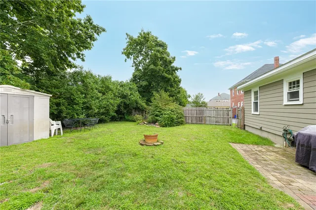 $2,800 | 113 Maple Avenue, Barrington, RI 02806