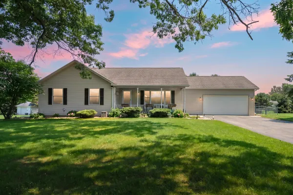 $362,500 | 53439 Rolling Meadow Boulevard, Paw Paw, MI 49079