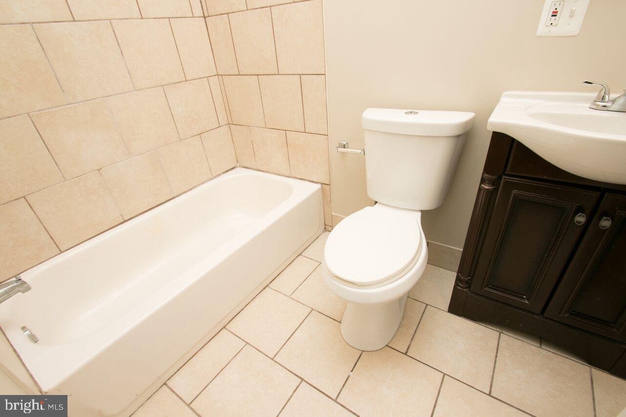 1639 South 22nd Street Philadelphia, PA 19145 - Photo 7 of 27