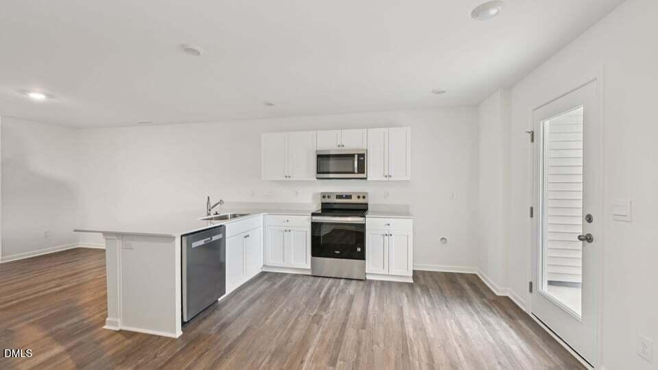 5820 Brambleberry Way Raleigh, NC 27616 - Photo 13 of 38 13-custom-Beckett Chase Wy-013