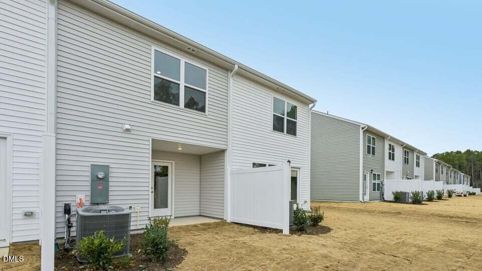 5820 Brambleberry Way Raleigh, NC 27616 - Photo 33 of 38 33-custom-Beckett Chase Wy-033