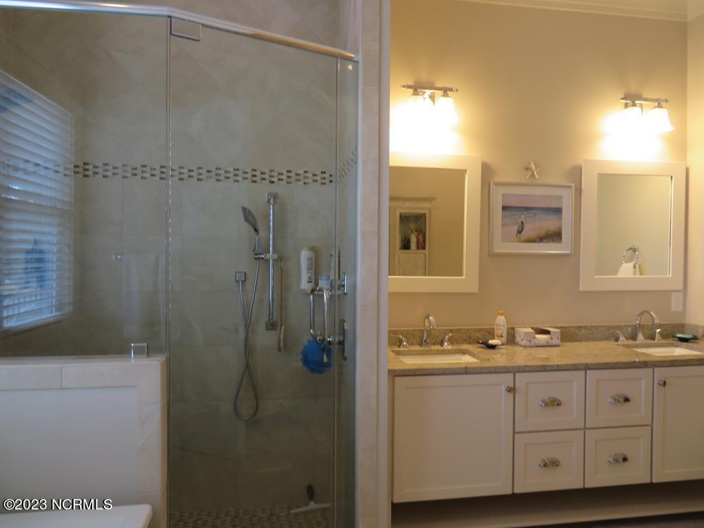 953 Becton Road Havelock, NC 28532 - Photo 17 of 45 Master Bath