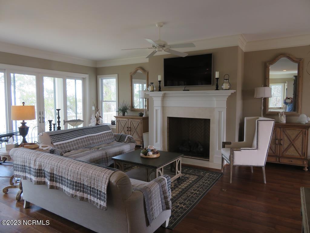 953 Becton Road Havelock, NC 28532 - Photo 6 of 45 Living Room
