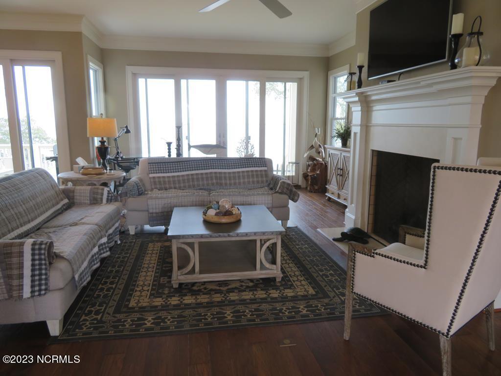 953 Becton Road Havelock, NC 28532 - Photo 7 of 45 Living Room