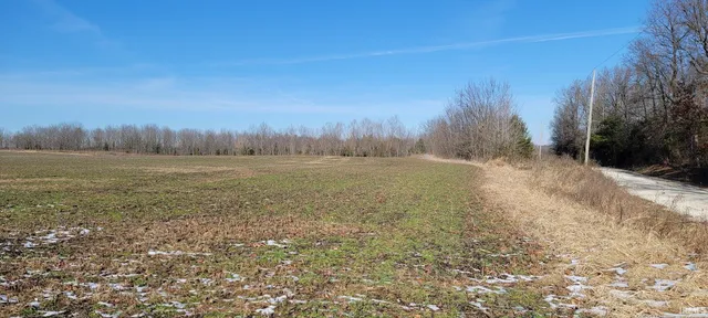 850 East E Cr, Cannelburg, IN 47519