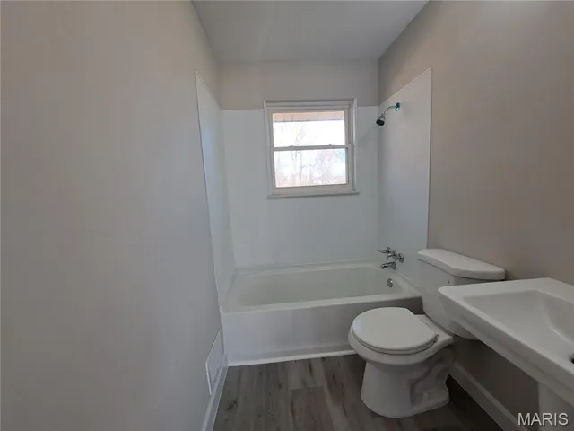 $1,400 | 2414 Chesstal Street, St. Charles, MO 63301