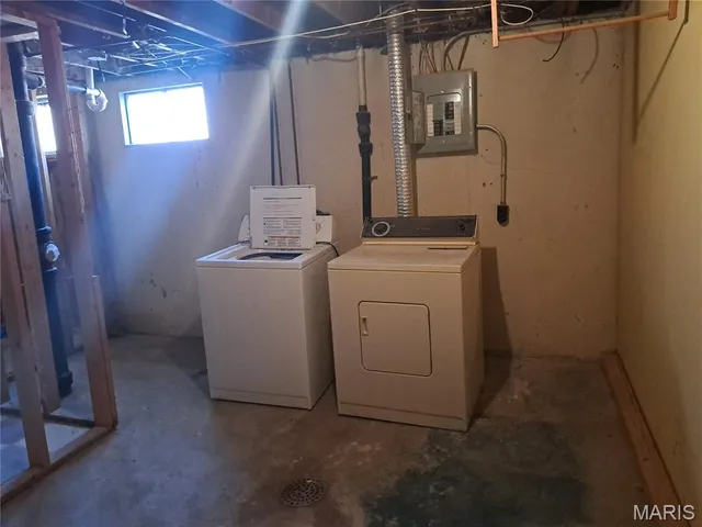 $1,400 | 2414 Chesstal Street, St. Charles, MO 63301