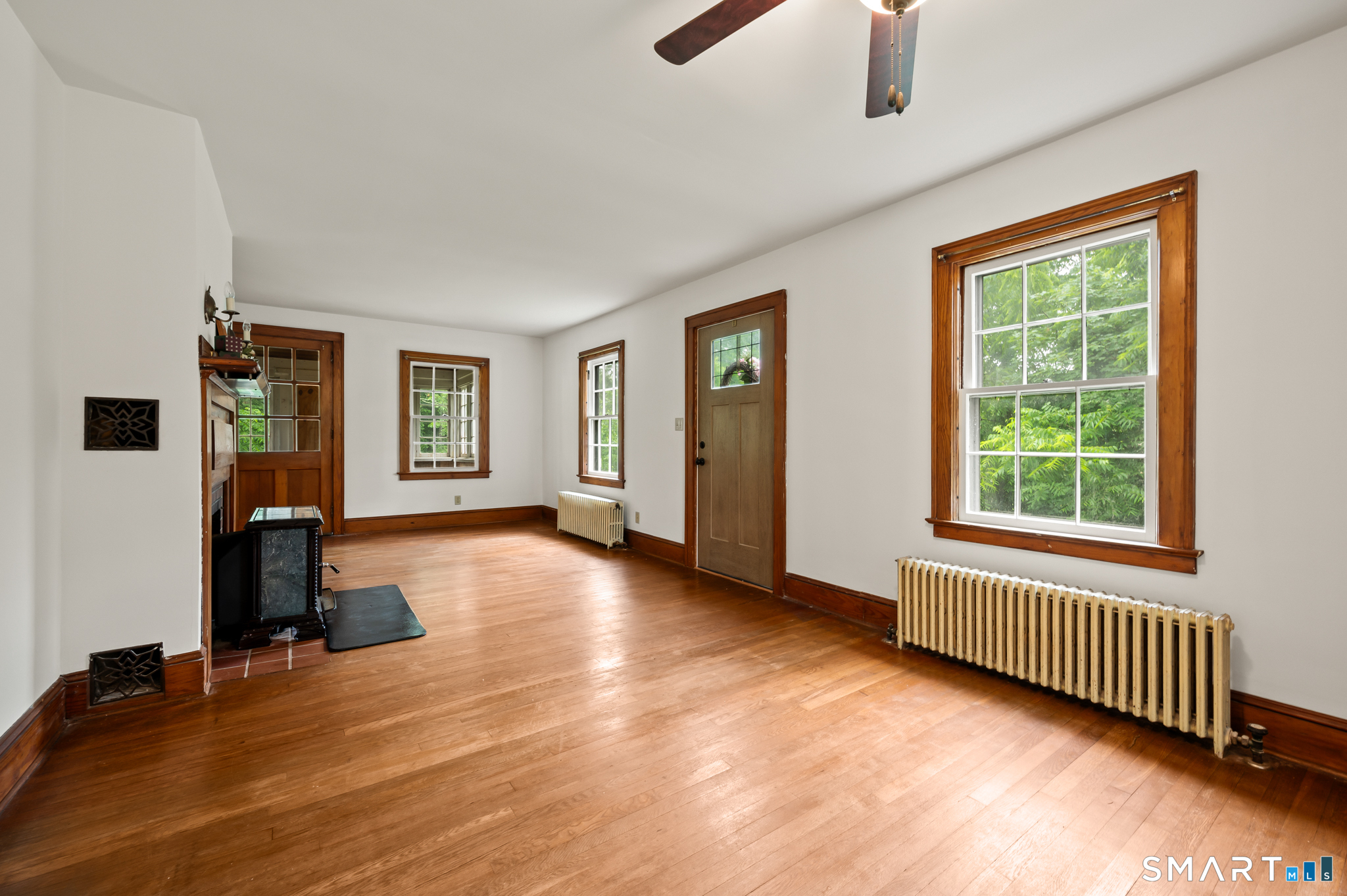 128 Norwich-Lebanon Road Franklin, CT 06254 - Photo 10 of 39 Living Room