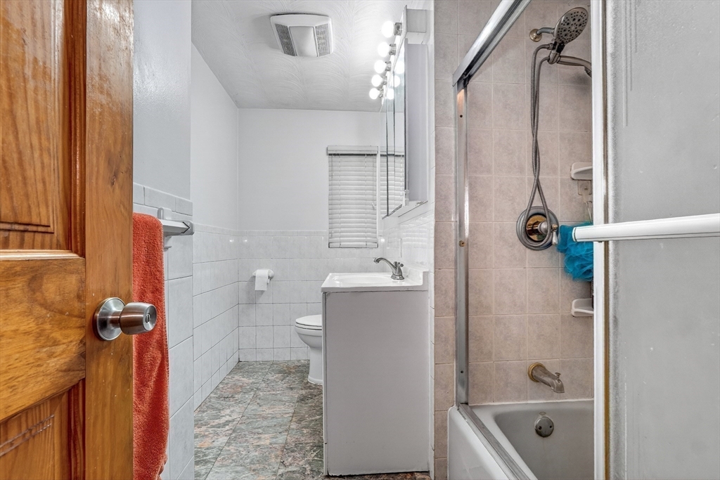 20 Temi Road Framingham, MA 01701 - Photo 11 of 20
