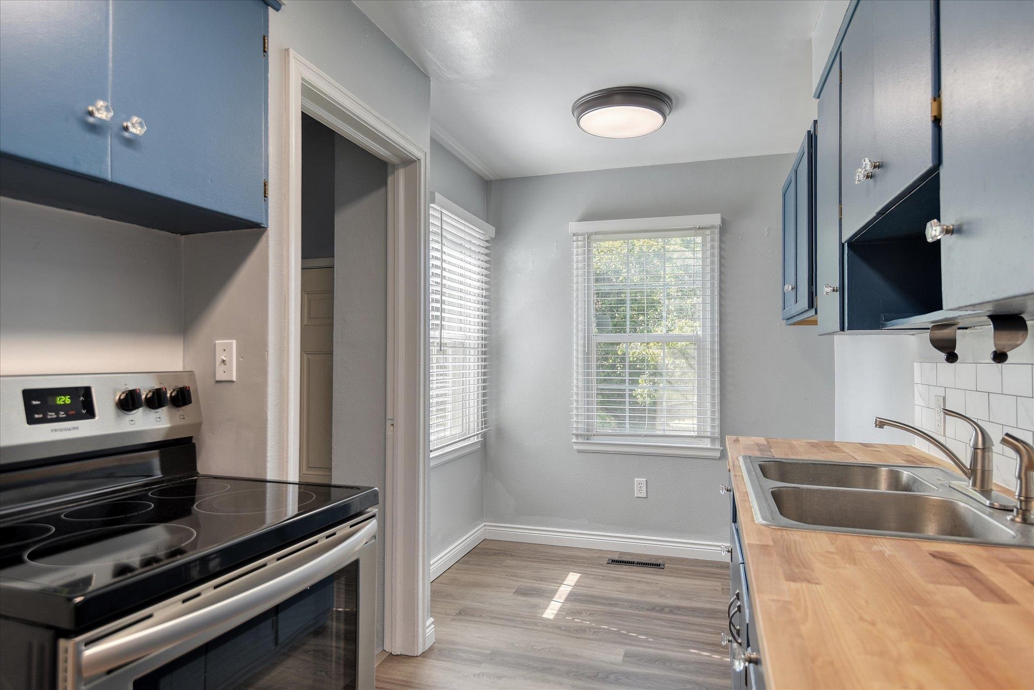 1311 North Farr Road Spokane, WA 99206 - Photo 11 of 38 Gallery Image 11