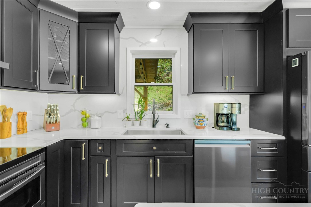 1781 Clifton Road Crumpler, NC 28617 - Photo 30 of 50