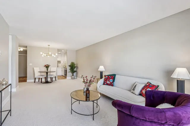 $279,000 | 303 East Henry Clay Street, Unit 306, Whitefish Bay, WI 53217