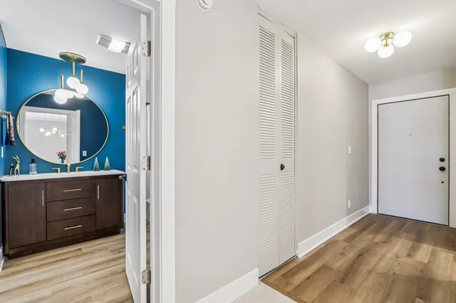 $279,000 | 303 East Henry Clay Street, Unit 306, Whitefish Bay, WI 53217