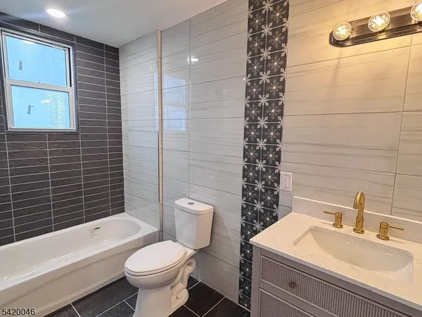 $3,500 | 546 East 25th Street, Unit 2, Paterson, NJ 07514