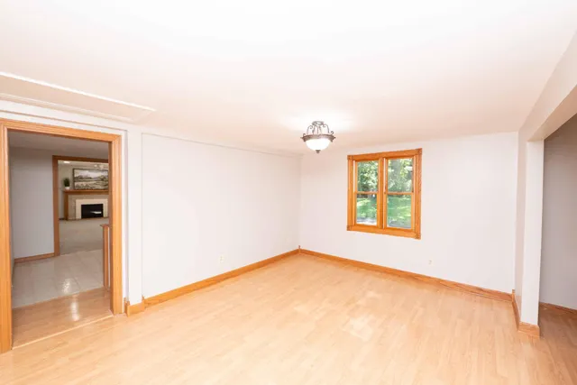 $525,000 | 4760 Vine Hill Road, Deephaven, MN 55331