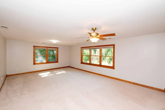 $525,000 | 4760 Vine Hill Road, Deephaven, MN 55331