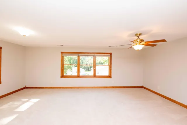 $525,000 | 4760 Vine Hill Road, Deephaven, MN 55331